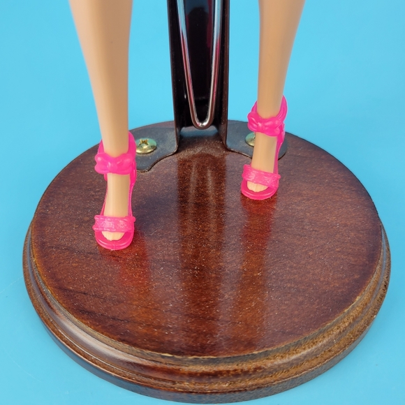 Mattel 2015 Dreamtopia Princess Barbie Doll Blonde Hair Flat Feet + Outfit - Picture 7 of 12